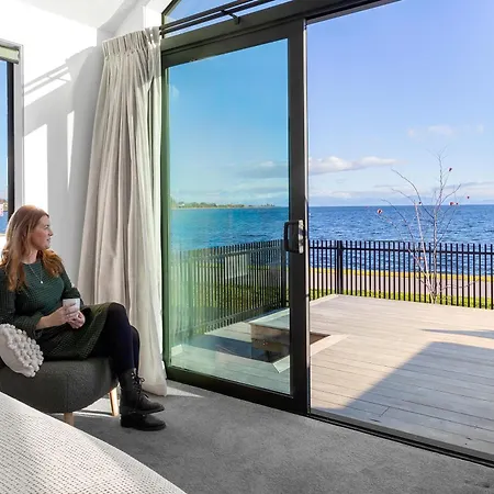 Absolute Lakefront House Taupo Exterior photo
