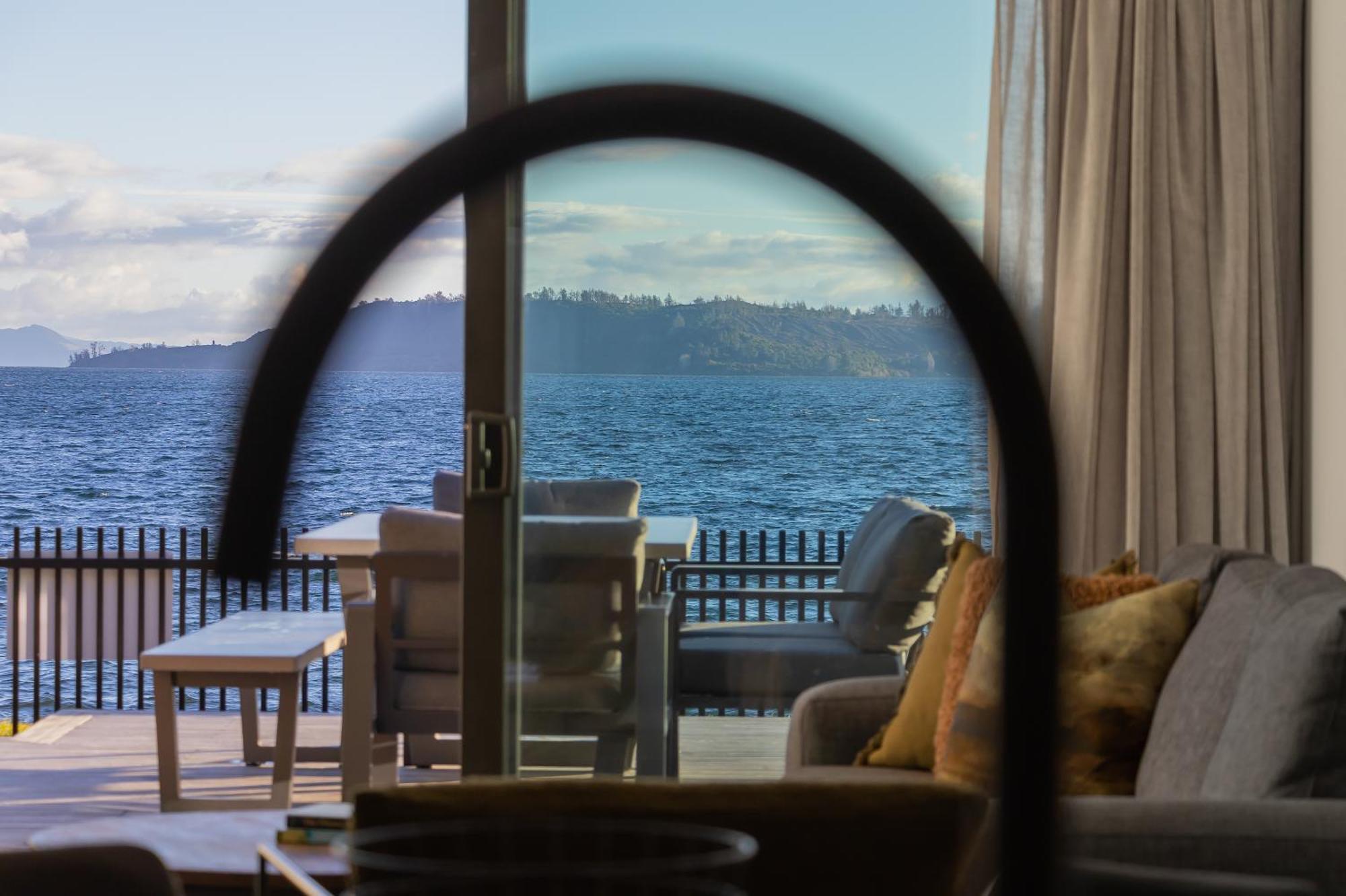 Absolute Lakefront House