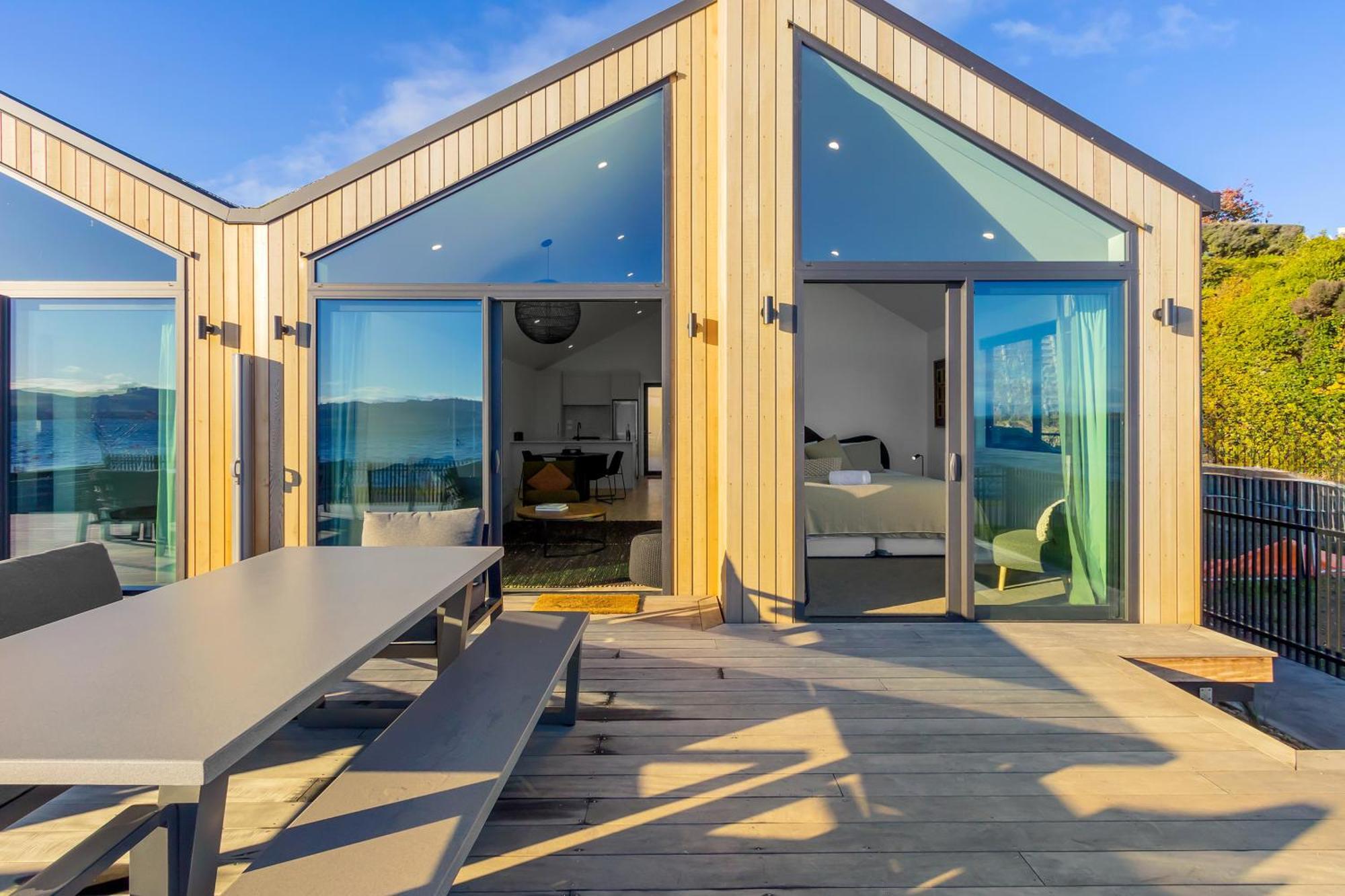Absolute Lakefront House