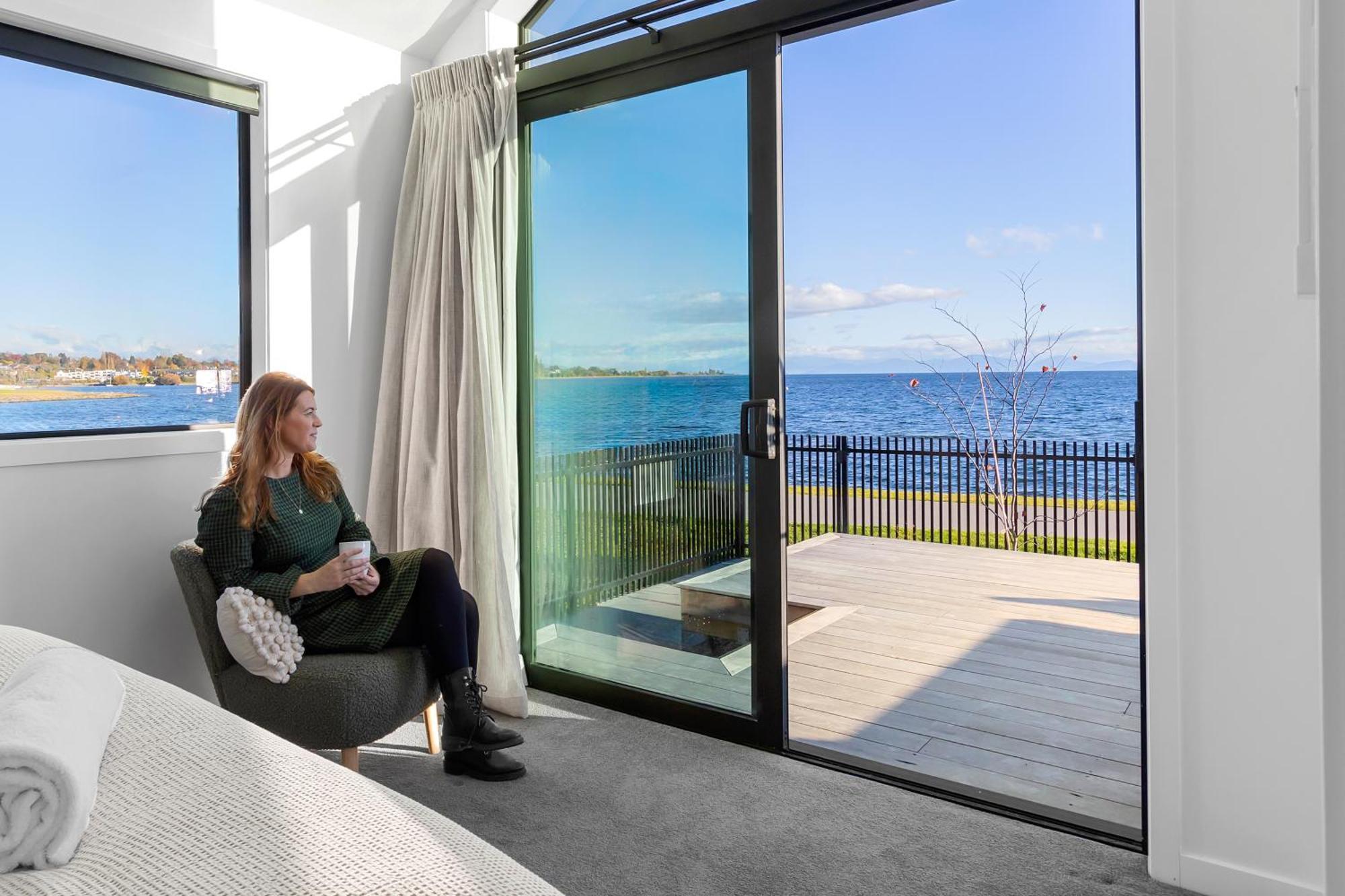 Absolute Lakefront House Taupo