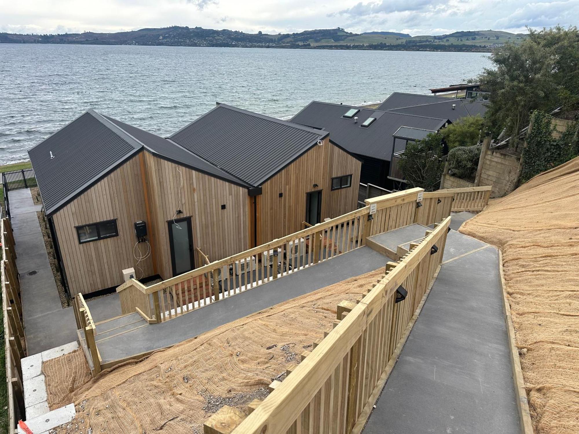 Absolute Lakefront House * Taupo
